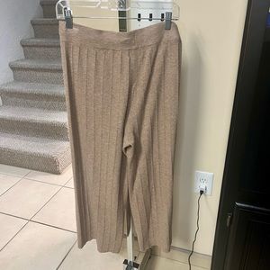 Merona cropped pleated sweater pants with drawstring waist.